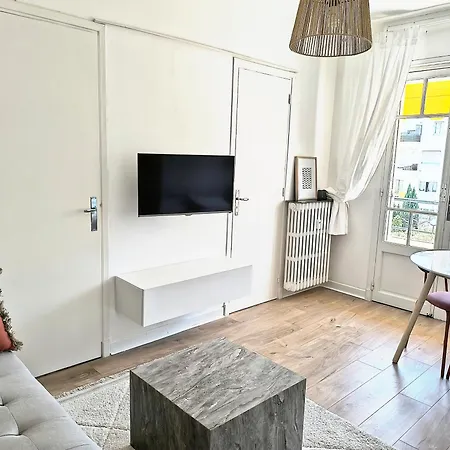 Au Calme 100 Metres De La Croisette Lägenhet