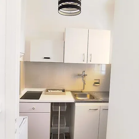 Au Calme 100 Metres De La Croisette アパート *